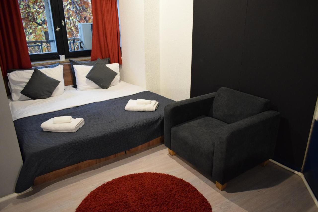 M - Square Private Rooms Skopje Exterior foto
